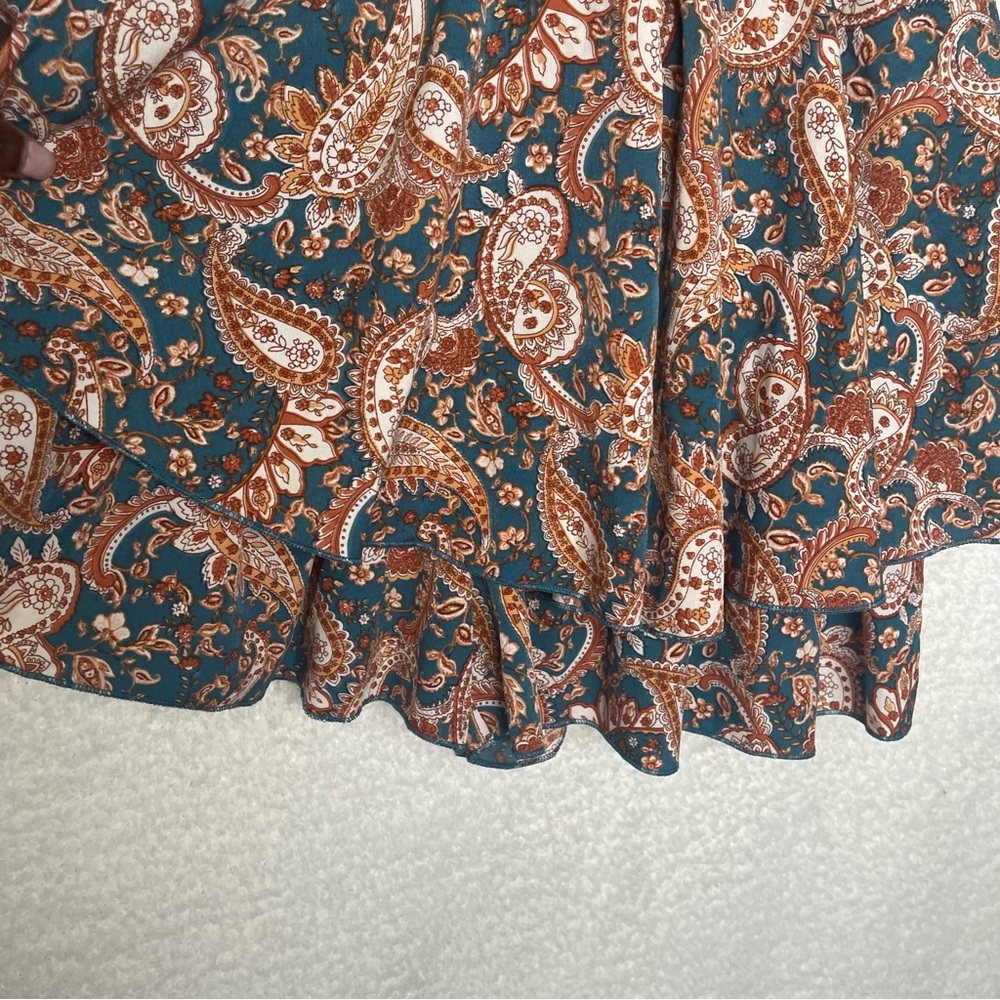 Inspired hearts, Paisley printed v-neck ruffled shorts romper - Picture 6 of 10